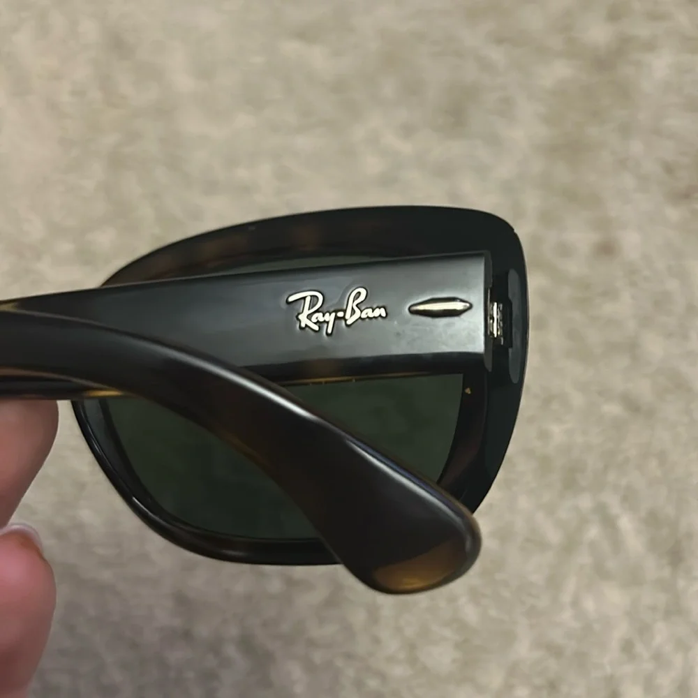 Authentic Ray-Ban JACKIE OHH RB4101
Women's Sunglasses - Light Havana - Picture 5 of 9